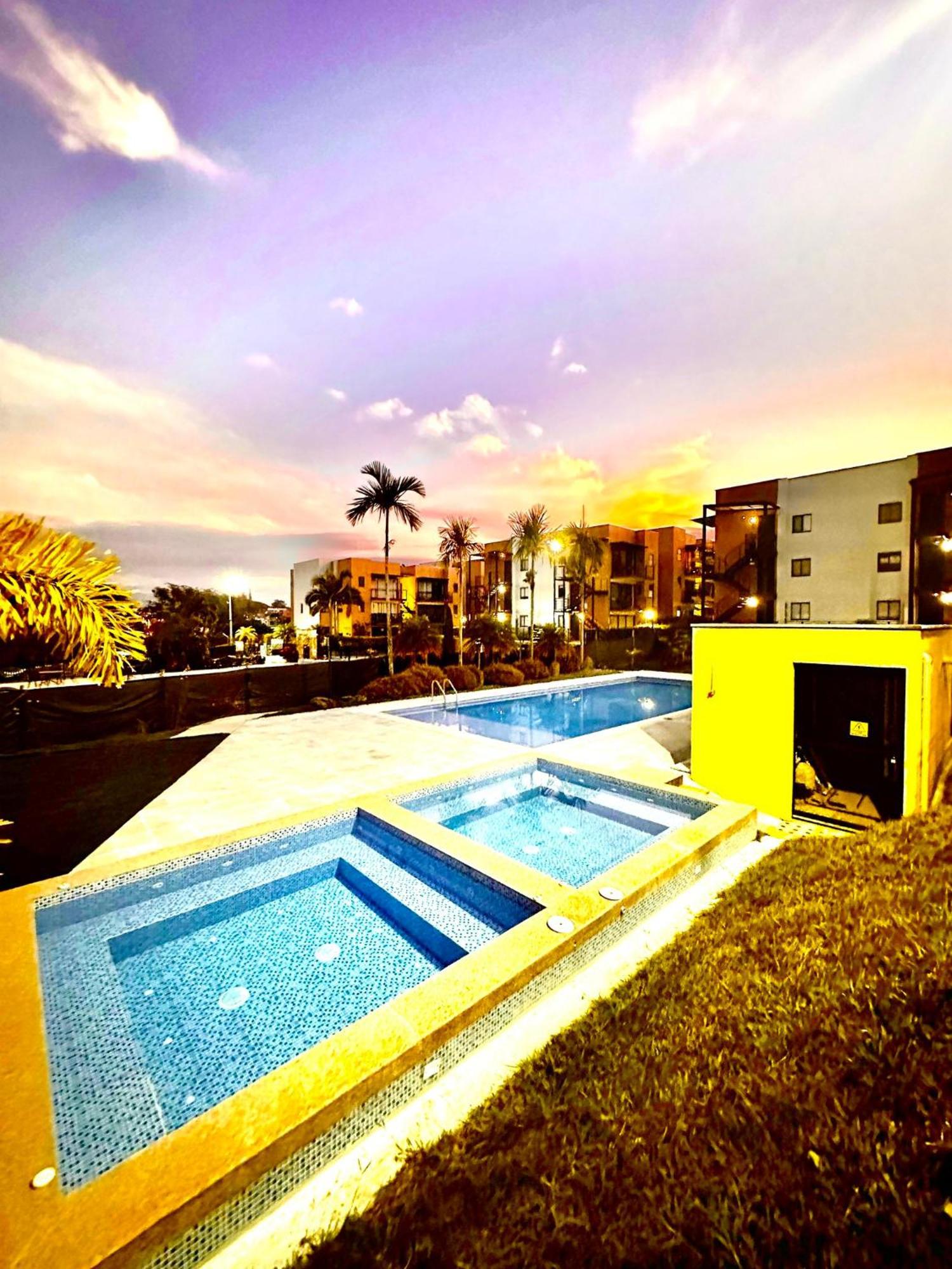Apartamento Privado Vacacional A 5M Del Aeropuerto, 20 Minutos Del Parque Del Cafe Y Centro De Armenia Con 4 Piscinas, 3 Jacuzzi, Sauna By Molca Xperiences 2H 外观 照片